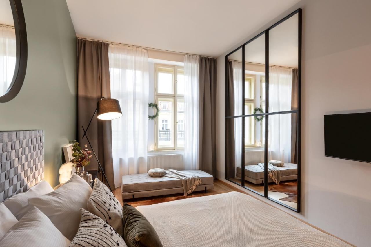 Turnkey I Main Bus Station Apartments Praga Zewnętrze zdjęcie