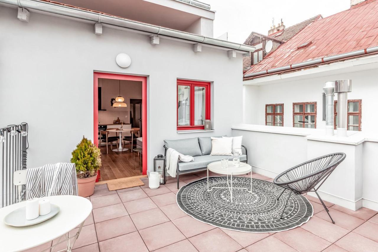 Turnkey I Main Bus Station Apartments Praga Zewnętrze zdjęcie