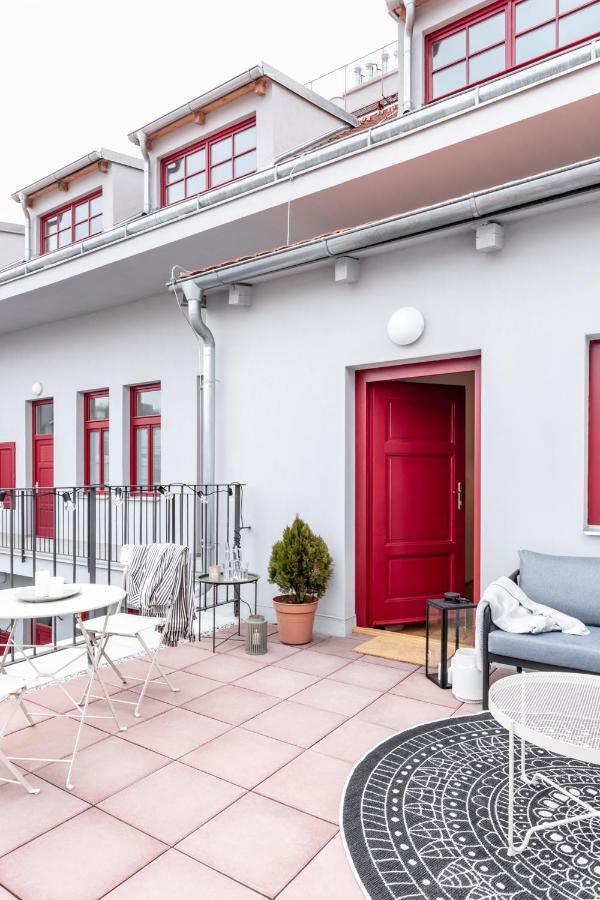 Turnkey I Main Bus Station Apartments Praga Zewnętrze zdjęcie