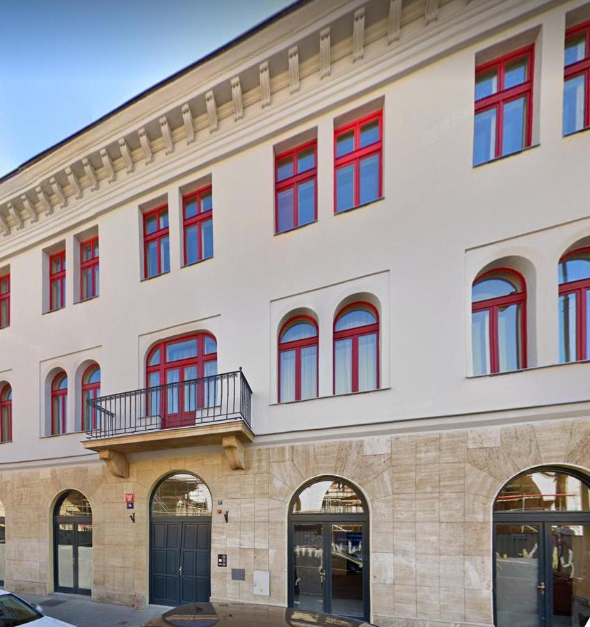 Turnkey I Main Bus Station Apartments Praga Zewnętrze zdjęcie